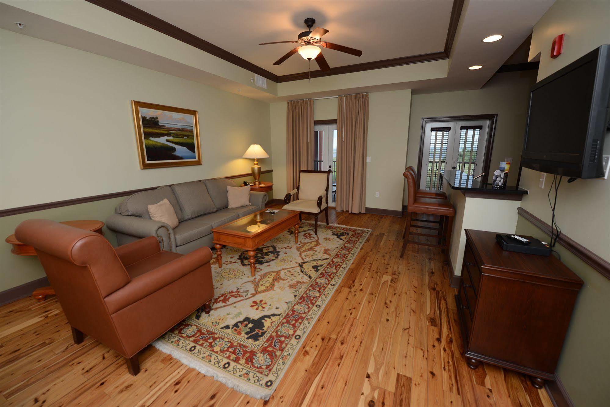 Water Street & Marina, Ascend Collection 4*