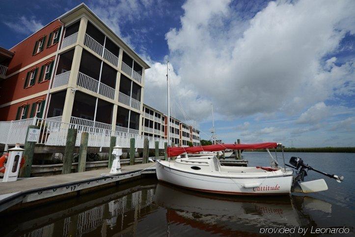 Water Street & Marina, Ascend Collection 4*